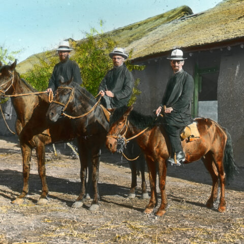 Three SMB missionaries on horseback in Qiqihar: Anton Jörg, Emil Weber and Ernst Manhart (from left). (coloured, date unknown, SMB archive, FDC 118/220)