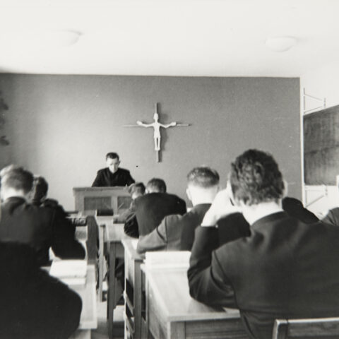Vorlesungen am Missionsseminar Schöneck in Beckenried (Datum unbekannt, SMB-Archiv)