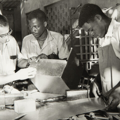 Brother Walter Schurtenberger teaching locksmith apprentices in Berejena in what was then Rhodesia in 1970. (SMB archive)